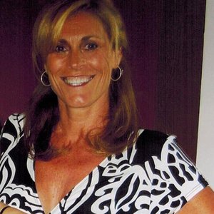 Trainer Linda Zamora profile picture
