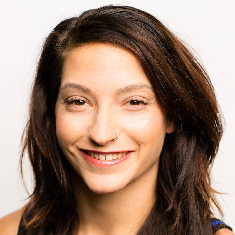 Trainer Roslyn Zuniga profile picture
