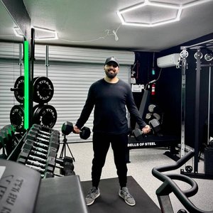 Trainer Ryan Munoz profile picture